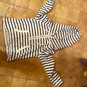 American eagle women’s sweatshirt with zipper